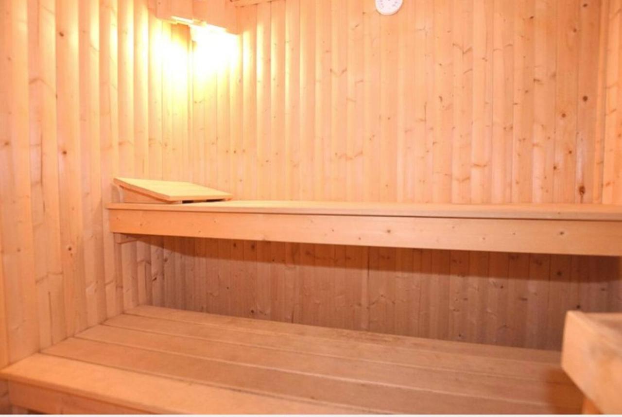 Chamonix Large Chalet, Sleeps 12, 200M2, 5 Bedroom, 4 Bathroom, Garden, Jacuzzi, Sauna Exterior foto