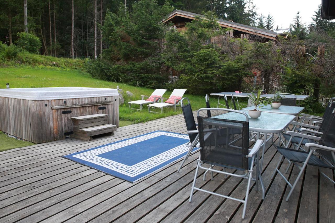 Chamonix Large Chalet, Sleeps 12, 200M2, 5 Bedroom, 4 Bathroom, Garden, Jacuzzi, Sauna Exterior foto