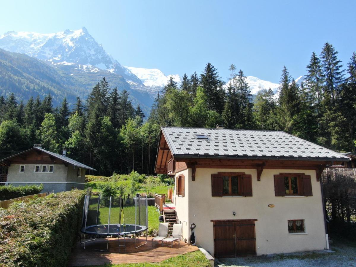 Chamonix Large Chalet, Sleeps 12, 200M2, 5 Bedroom, 4 Bathroom, Garden, Jacuzzi, Sauna Exterior foto